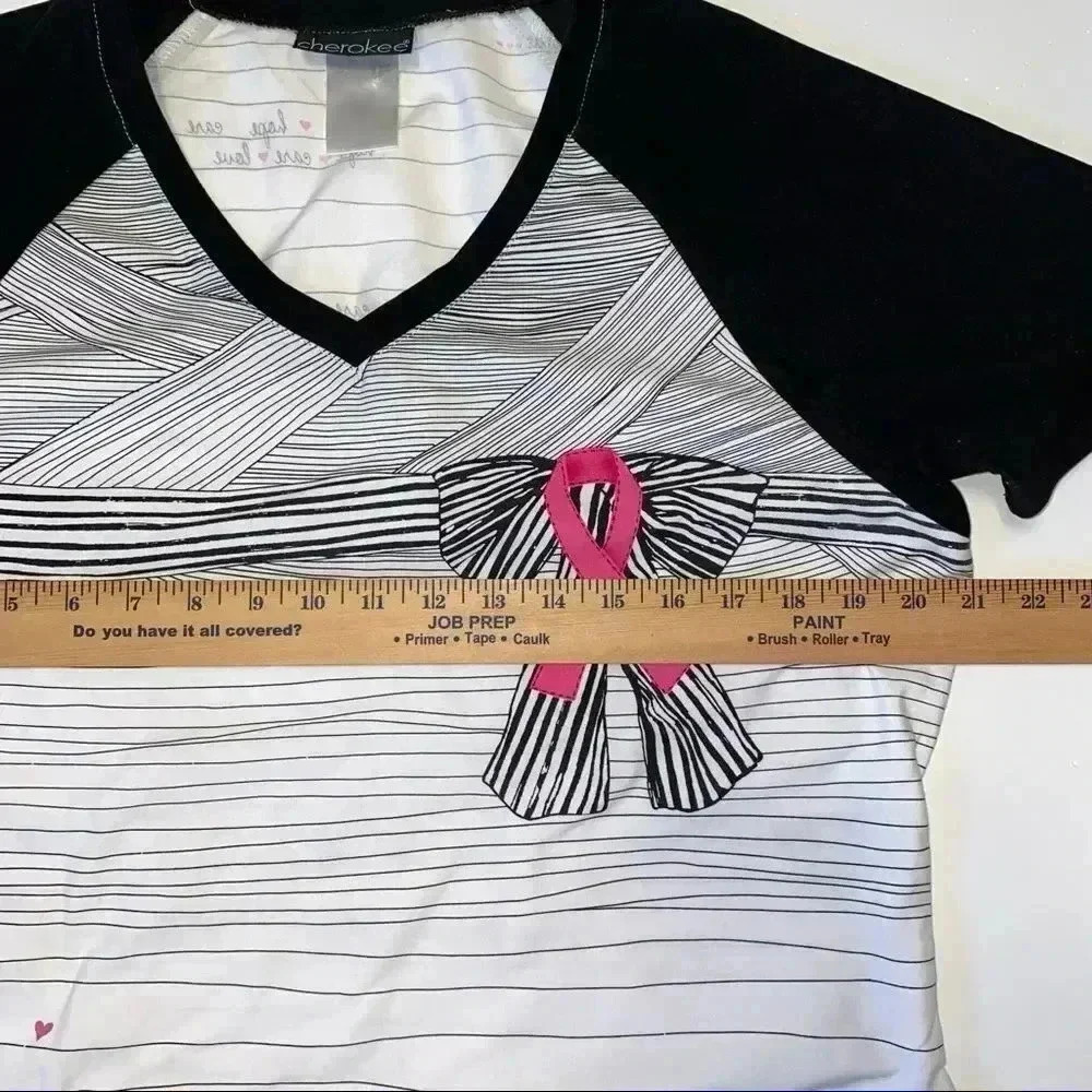 𝅺CHEROKEE Scrubs Top Size M Adorable Breast Cancer Awareness - Picture 4 of 8